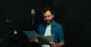 Portada blog locución profesional la voz que construye una marca HOF